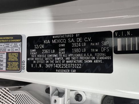 Used 2025 Kia K4 LX image 33