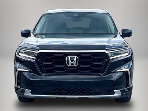 Used 2025 Honda Pilot EX-L image 3