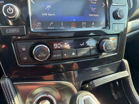 Used 2017 Nissan Maxima Platinum w/ Medallion Package image 33