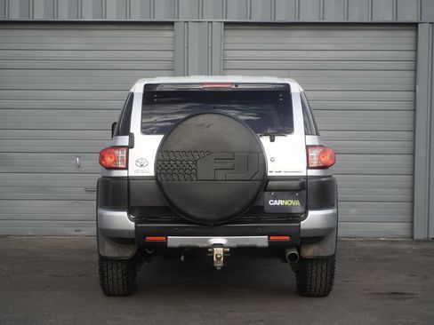 Used 2008 Toyota FJ Cruiser 4WD image 4