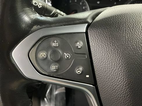 Used 2022 Chevrolet Traverse RS w/ LPO, "Hit The Road" Package AWD/4WD image 12