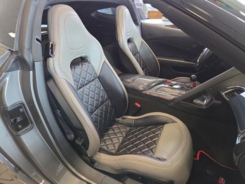 Used 2016 Chevrolet Corvette Stingray Coupe image 25