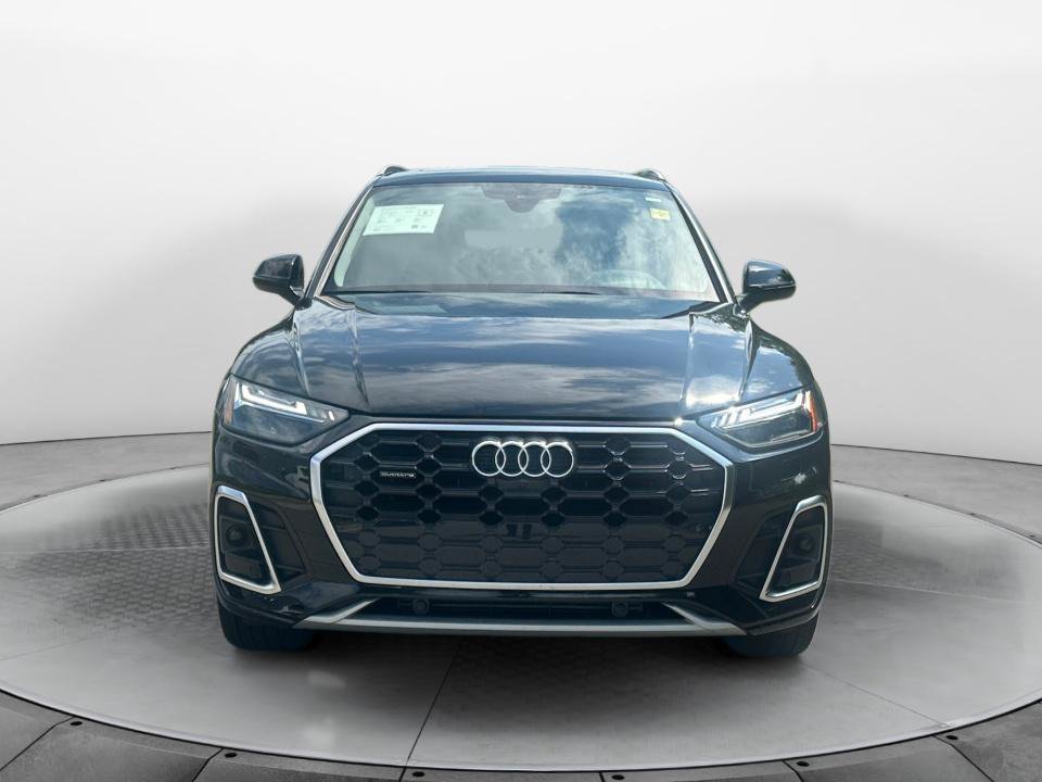 Certified 2024 Audi Q5 2.0T Prestige w/ Prestige Package AWD/4WD image 2