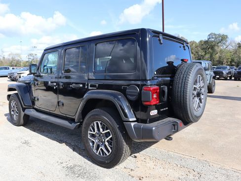 New 2025 Jeep Wrangler Sahara image 4