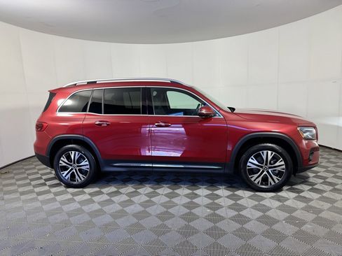 Certified 2025 Mercedes-Benz GLB 250 4MATIC image 6