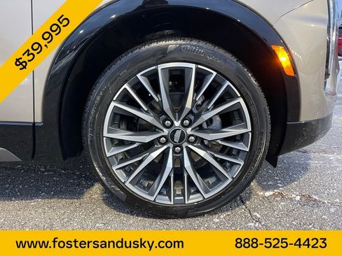 Used 2024 Cadillac XT4 Sport image 12