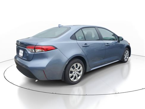 Used 2026 Toyota Corolla LE FWD image 6