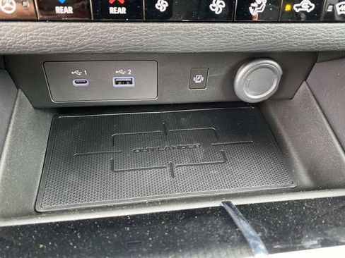 New 2025 Mitsubishi Outlander 4WD Plug-In Hybrid image 13