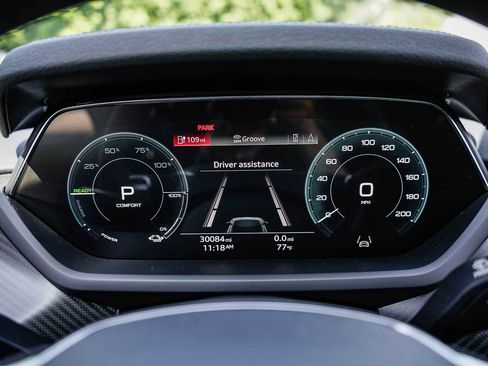 Used 2022 Audi e-tron GT Prestige w/ Prestige Package image 24