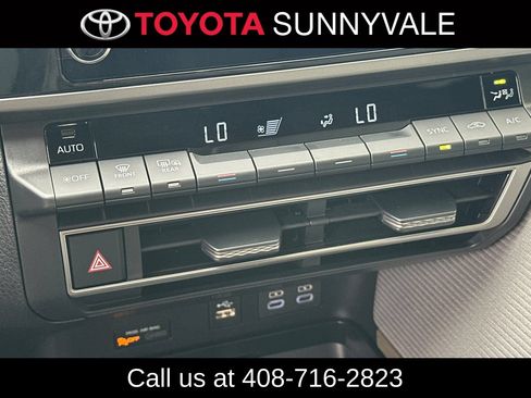Used 2026 Toyota Camry SE FWD image 24