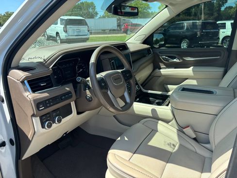Used 2021 GMC Yukon Denali AWD/4WD image 11