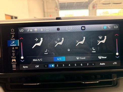 Used 2024 Jeep Wrangler Unlimited Sahara w/ Technology Group AWD/4WD image 37