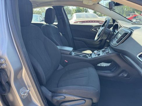Used 2015 Chrysler 200 Limited image 13