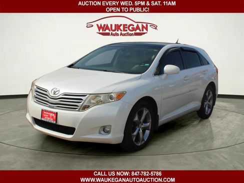 Used 2010 Toyota Venza image 1