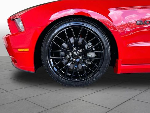 Used 2013 Ford Mustang GT Premium w/ Security Pkg RWD image 9