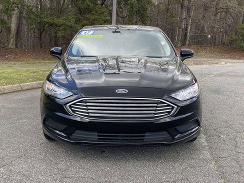 Used 2017 Ford Fusion SE image 7