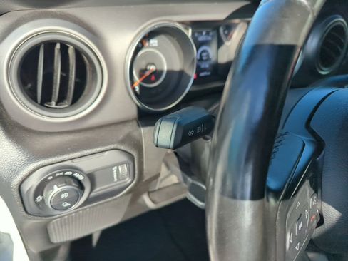 Used 2023 Jeep Gladiator Sport image 21