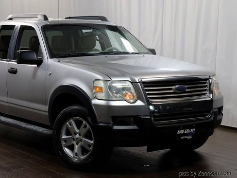 Used 2007 Ford Explorer Sport Trac XLT RWD image 2