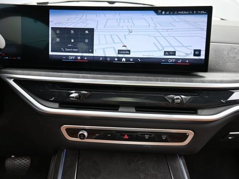 Used 2024 BMW X7 xDrive40i AWD/4WD image 14