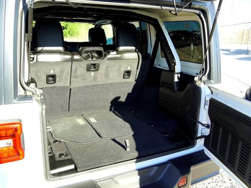 Used 2021 Jeep Wrangler Unlimited Sahara w/ Safety Group image 33