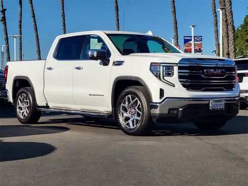 Used 2022 GMC Sierra 1500 SLT w/ SLT Convenience Package image 34