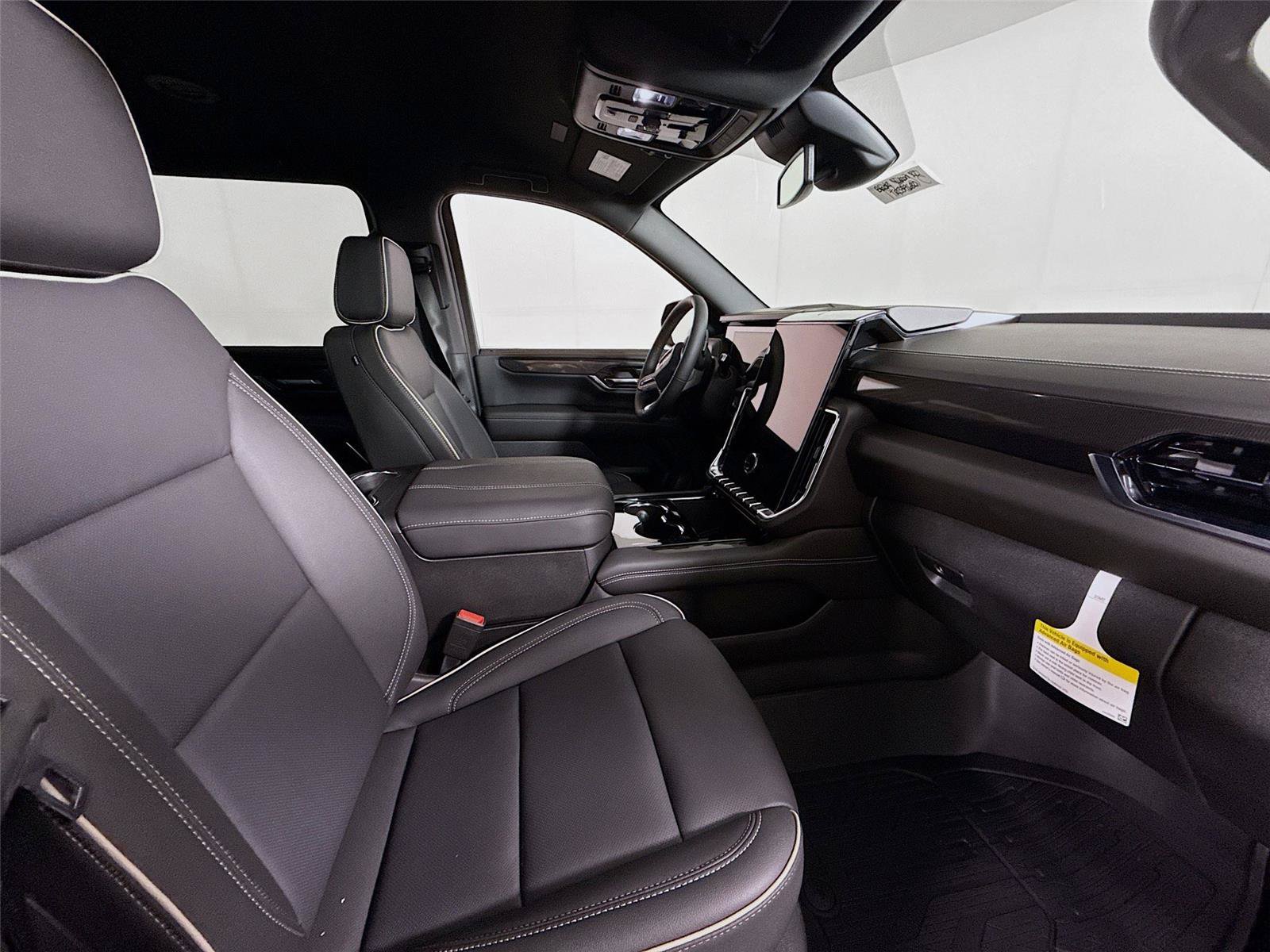 New 2026 GMC Yukon XL Elevation w/ LPO, Floor Liner Package AWD/4WD image 23