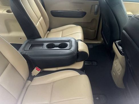Used 2017 Kia Sedona EX FWD image 14