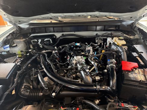 Used 2024 Ford Bronco Badlands image 10