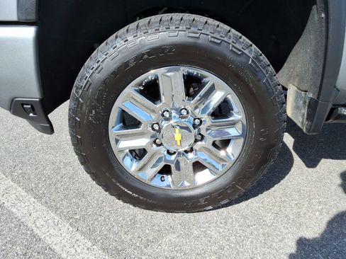 Used 2024 Chevrolet Silverado 3500 High Country w/ High Country Premium Package AWD/4WD image 10