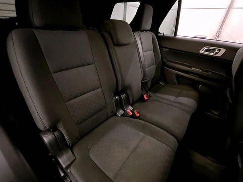 Used 2014 Ford Explorer XLT image 26