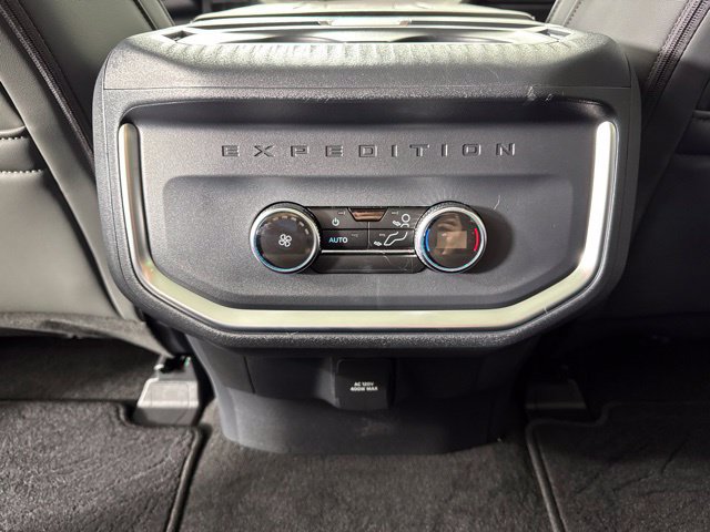 Used 2027 Ford Expedition Max Active AWD/4WD image 13