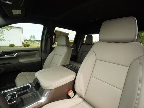 Used 2026 GMC Sierra 1500 SLT w/ SLT Premium Plus Package AWD/4WD image 27