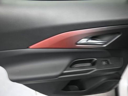 Used 2025 Chevrolet Equinox EV RS w/ Active Safety Package 3 FWD image 19