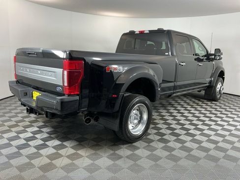 Used 2022 Ford F450 Platinum w/ FX4 Off-Road Package image 4