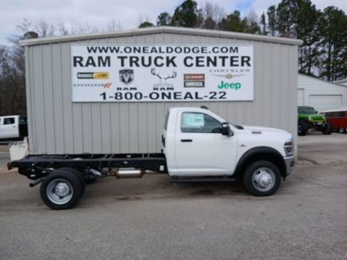 New 2026 RAM 5500 Tradesman w/ Chrome Appearance Group image 2