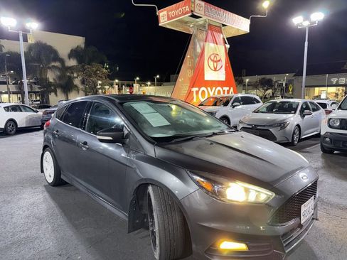 Used 2018 Ford Focus ST w/ Equipment Group 402A image 6