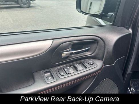 Certified 2019 Dodge Grand Caravan GT FWD image 16