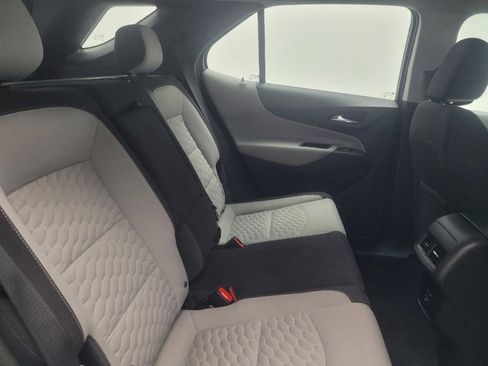 Used 2021 Chevrolet Equinox LS image 19