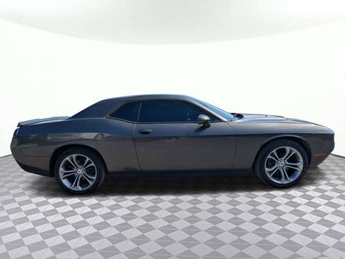 Used 2020 Dodge Challenger SXT w/ Blacktop Package RWD image 2