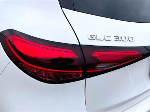 Used 2026 Mercedes-Benz GLC 300 4MATIC image 29