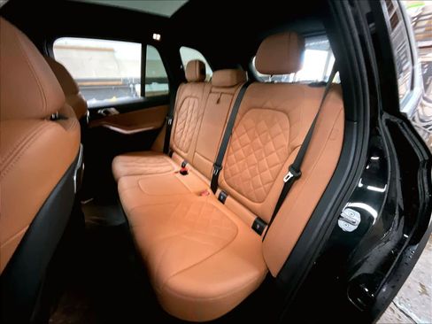 Used 2024 BMW X5 xDrive40i w/ Premium Package image 28