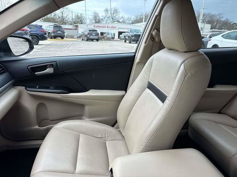 Used 2013 Toyota Camry LE image 20