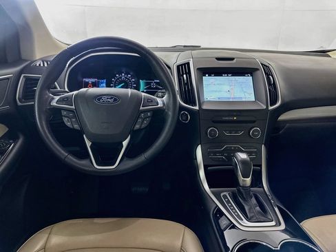 Used 2018 Ford Edge SEL w/ Equipment Group 201A FWD image 22