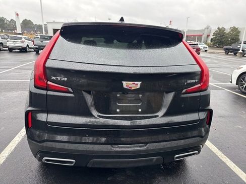Used 2025 Cadillac XT4 Premium Luxury image 10