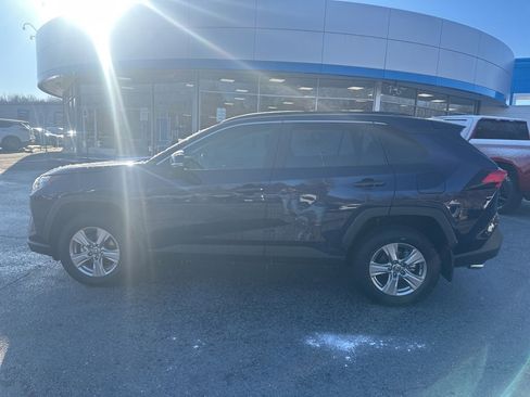 Used 2025 Toyota RAV4 XLE w/ Convenience Package image 8