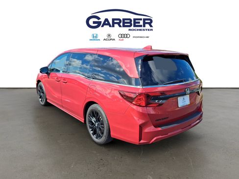 Used 2026 Honda Odyssey Sport-L image 3