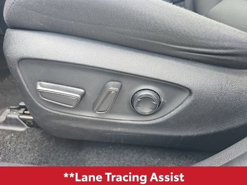 Used 2024 Toyota RAV4 XLE AWD/4WD image 9