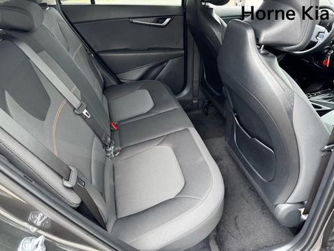 New 2025 Kia Niro LX image 24