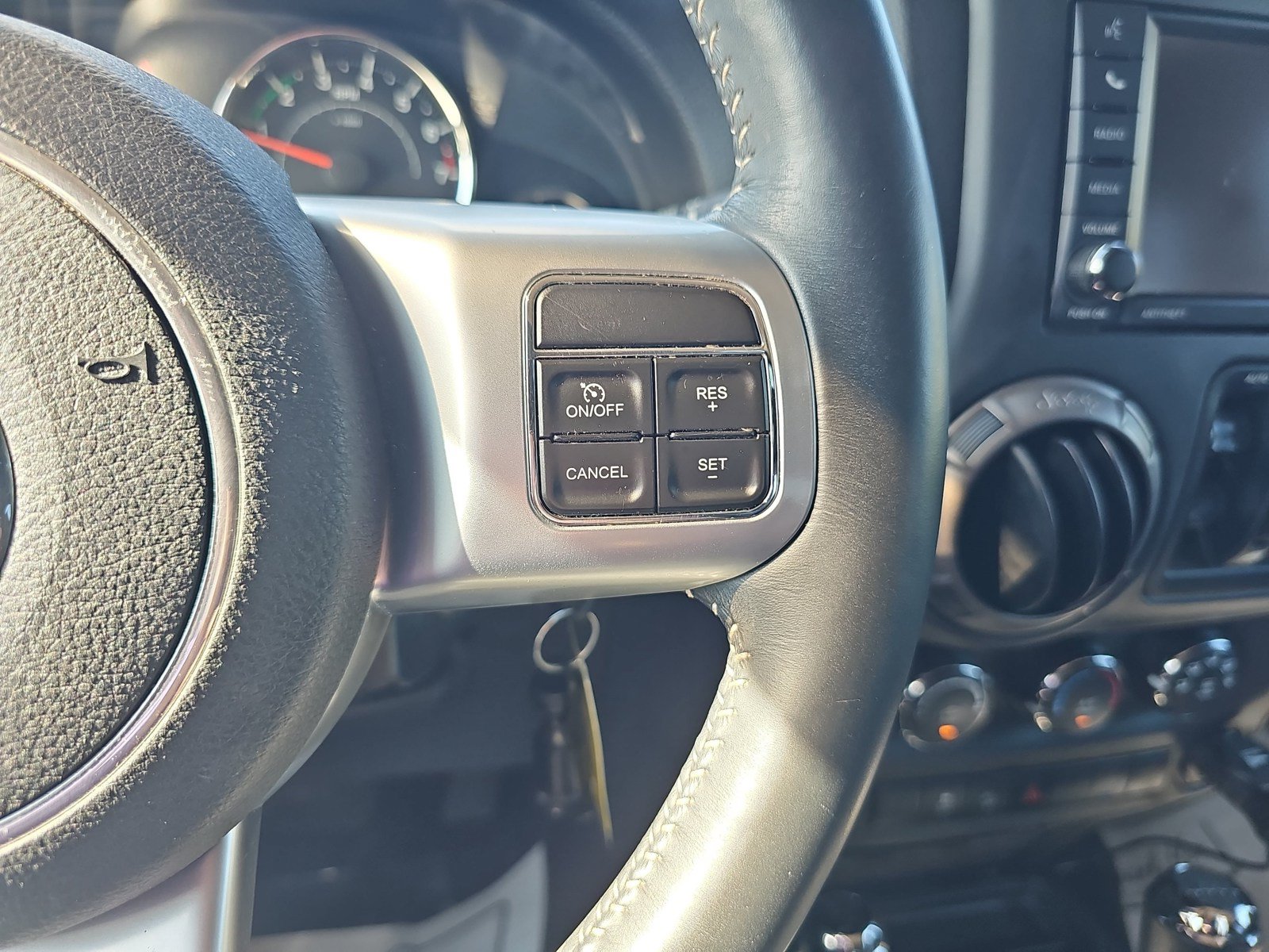 Used 2018 Jeep Wrangler Unlimited Sport AWD/4WD image 15