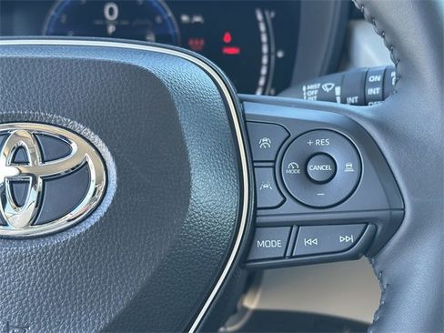 Used 2026 Toyota Corolla Cross LE image 14
